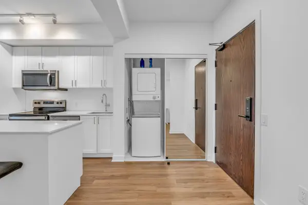 Hamilton, ON L8E 0L3,2782 Barton ST E #708