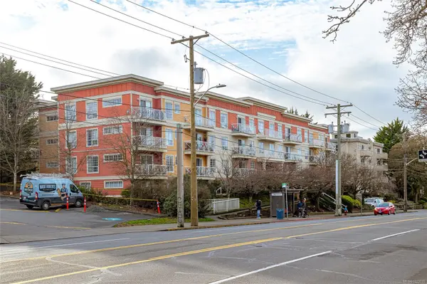 1371 Hillside Ave #PH 10, Victoria, BC V8T 2B3