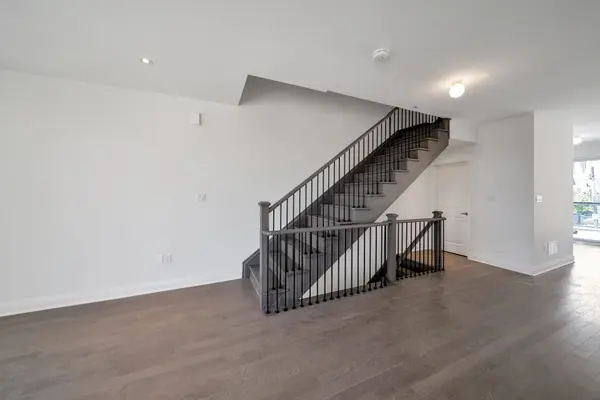 Clarington, ON L1C 7E9,563 Port Darlington RD