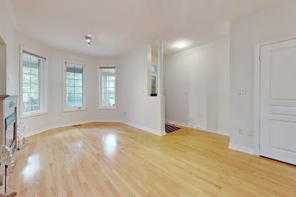 Richmond Hill, ON L4E 4B1,19 Longwood AVE S