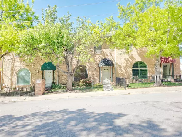 Weatherford, TX 76086,422 W Oak Street