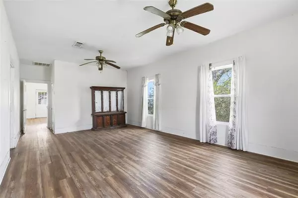 Meridian, TX 76665,403 E Morgan