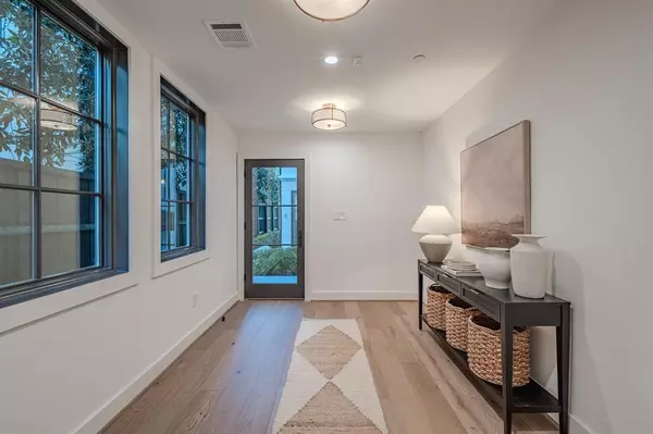 University Park, TX 75205,4128 University Boulevard #5