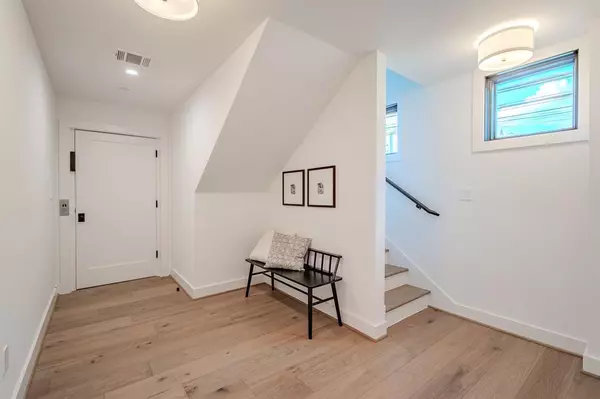 University Park, TX 75205,4128 University Boulevard #5