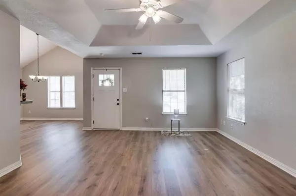 Fort Worth, TX 76105,3325 Avenue L