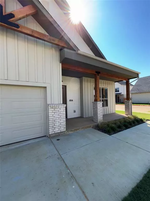 Aubrey, TX 76227,2036 Oak Grove #147