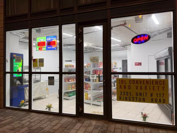 Toronto E06, ON M1N 1T7,2201 Kingston RD #117