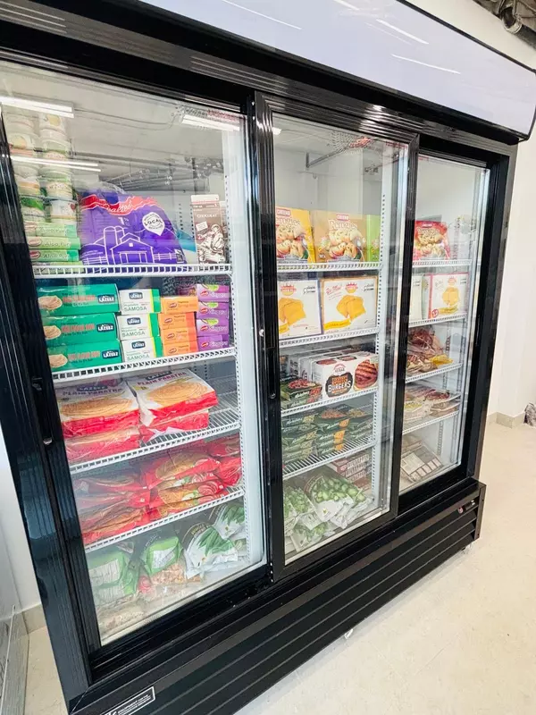 Toronto E06, ON M1N 1T7,2201 Kingston RD #117