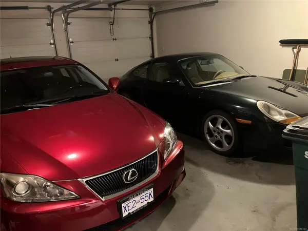 Saanich, BC V8N 6L4,4522 Gordon Point Dr #4