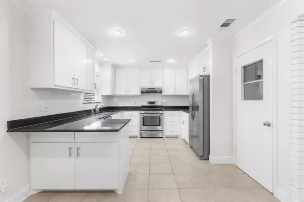 Richardson, TX 75080,831 Warren Way