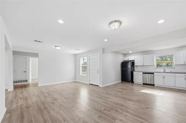 Dallas, TX 75224,1032 Hoke Smith Drive