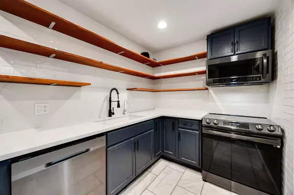 Dallas, TX 75219,3500 Routh Street #6