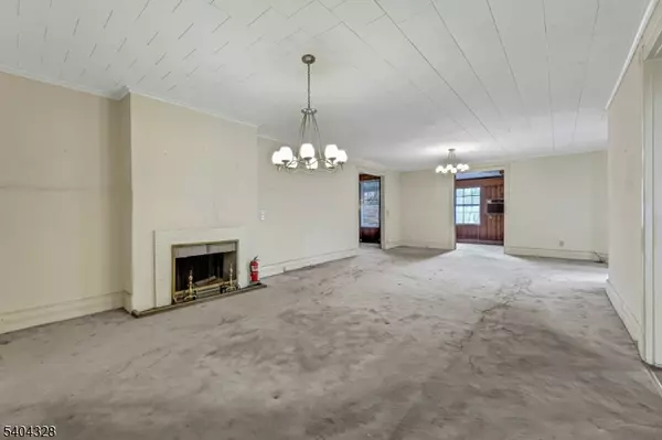 Montclair Twp., NJ 07042,16 N Mountain Ave