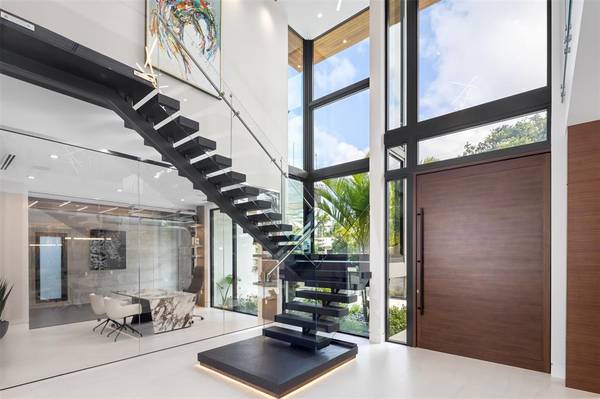 Fort Lauderdale, FL 33304,2733 NE 16th St