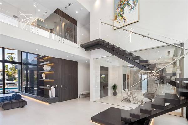 Fort Lauderdale, FL 33304,2733 NE 16th St