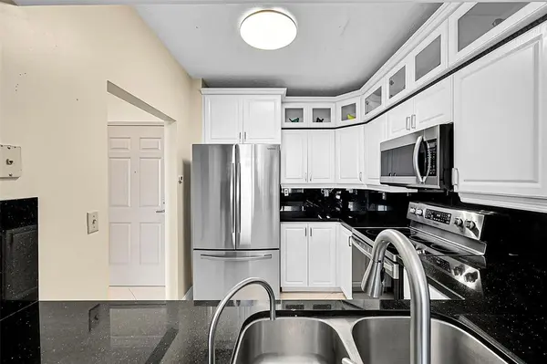 Fort Lauderdale, FL 33308,3020 NE 32nd Ave #805