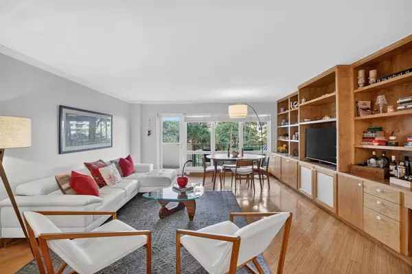 Lauderdale By The Sea, FL 33308,4900 N Ocean Blvd #302