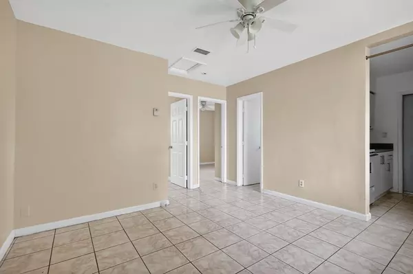 Dania Beach, FL 33004,125 NW 12th Ave #B