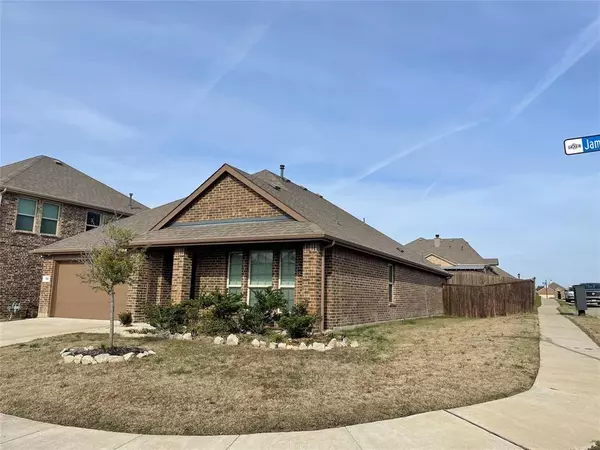 761 Jamestown Lane, Fate, TX 75189