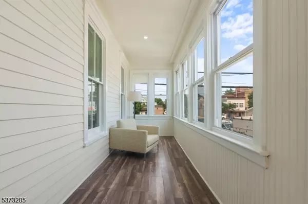 Bayonne City, NJ 07002,10 E 45Th St