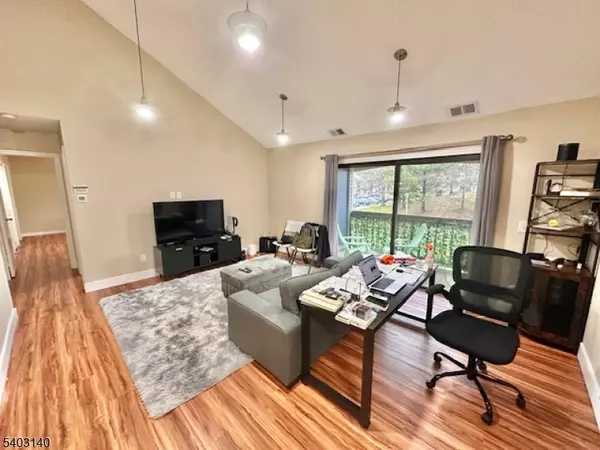 Sayreville Boro, NJ 08859,211 Sunshine Ct