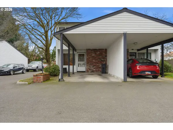 Portland, OR 97215,330 SE 50TH AVE #D1