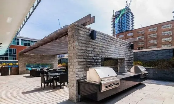 Toronto C08, ON M4Y 1R9,33 Charles ST E #2810