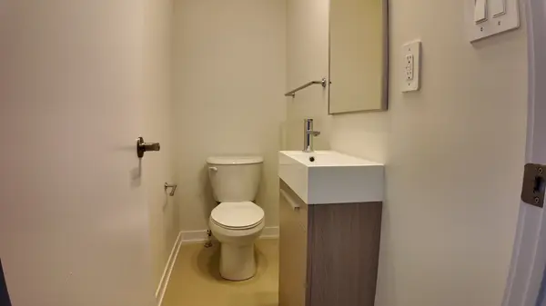 Toronto C04, ON M6A 0E6,56 Green Gardens BLVD