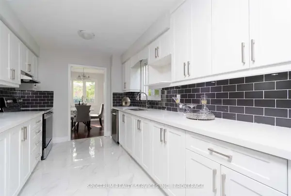 Brampton, ON L6Y 2L7,32 Verity CT #(Upper)