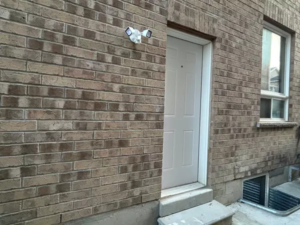 Brampton, ON L6R 0X9,10 Alicewood GRV #Bsmt