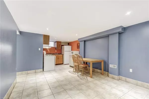 Burlington, ON L7P 2L8,1470 Fisher AVE #Basement