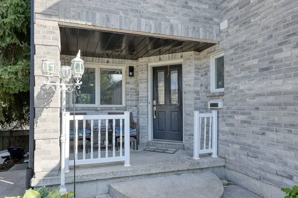 Woodstock, ON N4S 8W9,60 Canrobert ST