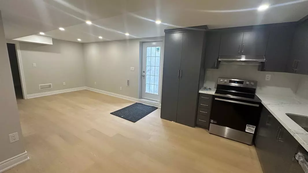 3136 Morning Glory Mews, Mississauga, ON L5M 6V3