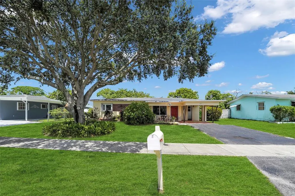 Fort Lauderdale, FL 33317,1851 SW 42nd Ter