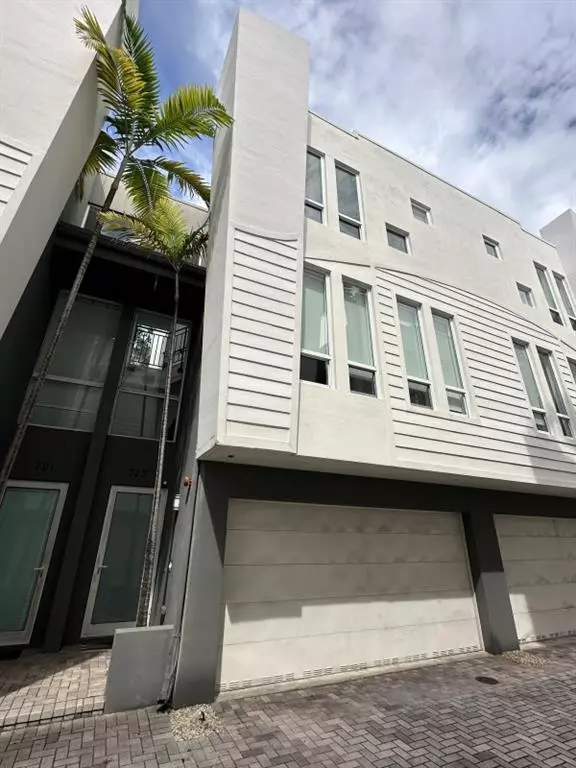 Fort Lauderdale, FL 33316,723 SE 16th Ct