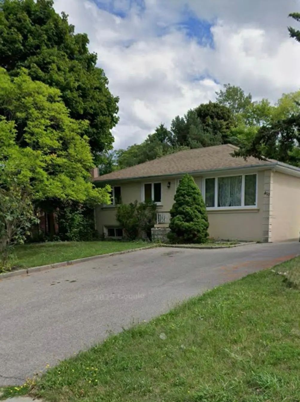 Richmond Hill, ON L4C 2S4,410 Becker RD N #Main Floor