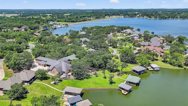 Lake Kiowa, TX 76240,214 Kiowa Drive E
