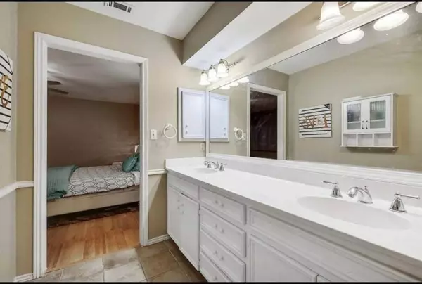 Carrollton, TX 75006,2213 Woodcreek #A