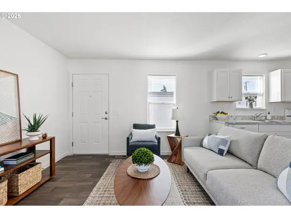 Junction City, OR 97448,1085 W 1ST AVE #E