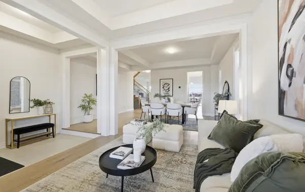 Whitby, ON L1P 1Y4,7 Spring Garden CT