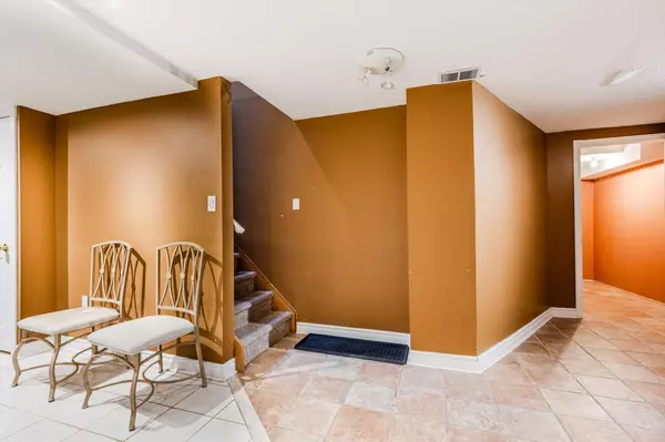 Mississauga, ON L5V 1J5,6382 Donway DR #Bsmt