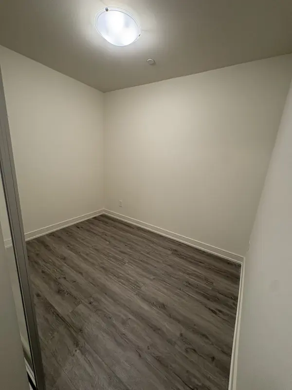 Milton, ON L9T 9N7,8020 Derry RD #1001