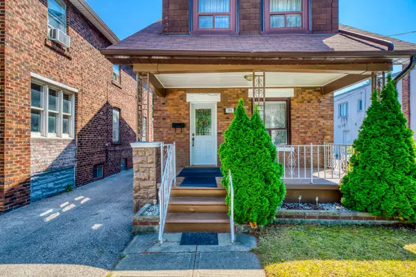 Toronto W07, ON M8Y 2S8,593 Royal York RD