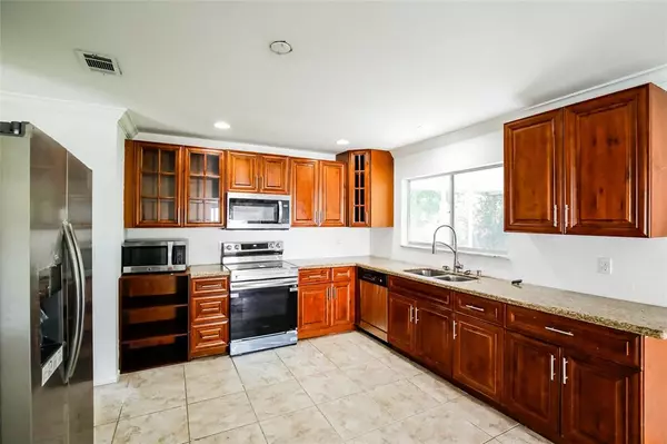 Port St Lucie, FL 34952,2132 SE Shelter Dr