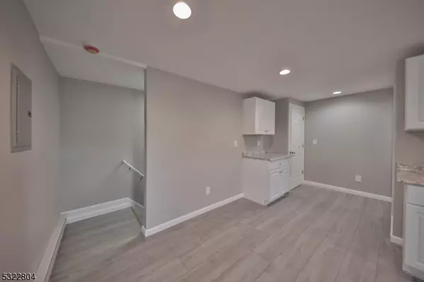 Alpha Boro, NJ 08865,427 E Central Ave