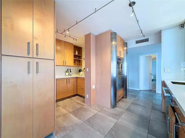 Fort Lauderdale, FL 33316,2100 S Ocean Dr #15A