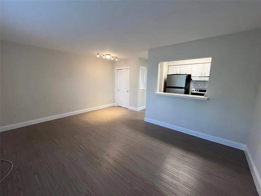 Fort Lauderdale, FL 33316,700 SE 13th St #3