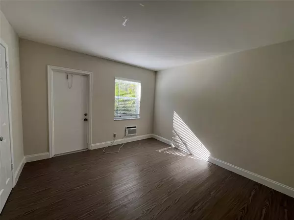 Fort Lauderdale, FL 33316,700 SE 13th St #3