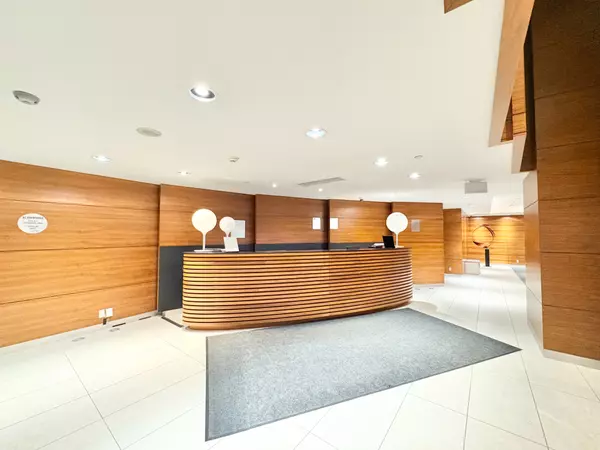 5 Valhalla Inn RD #3305, Toronto W08, ON M9B 0B1