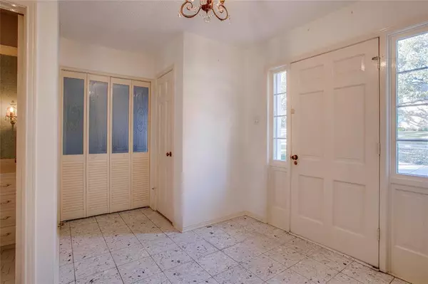 Dallas, TX 75238,9630 Ravensway Drive